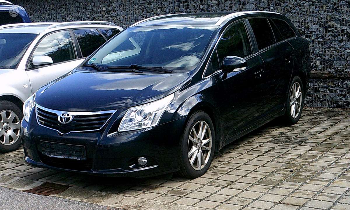 Toyota Avensis - 1