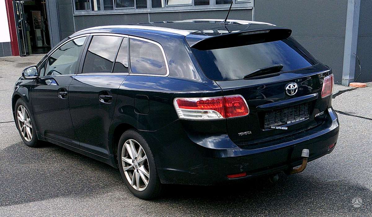 Toyota Avensis - 4