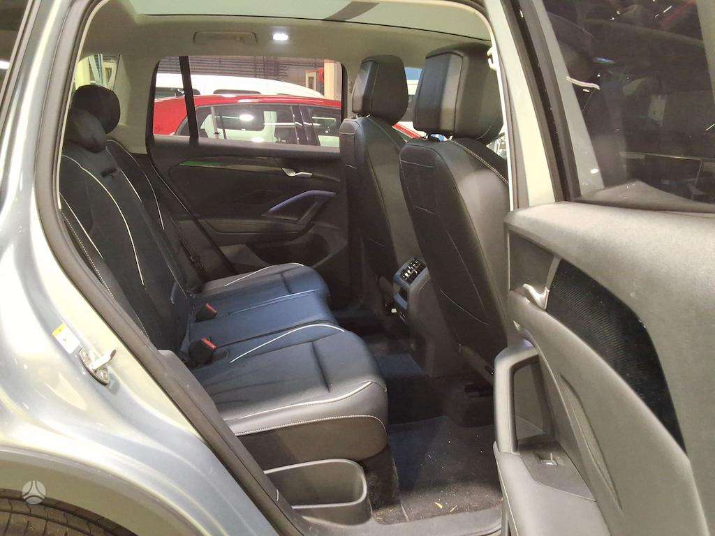 Volkswagen Tiguan - 10