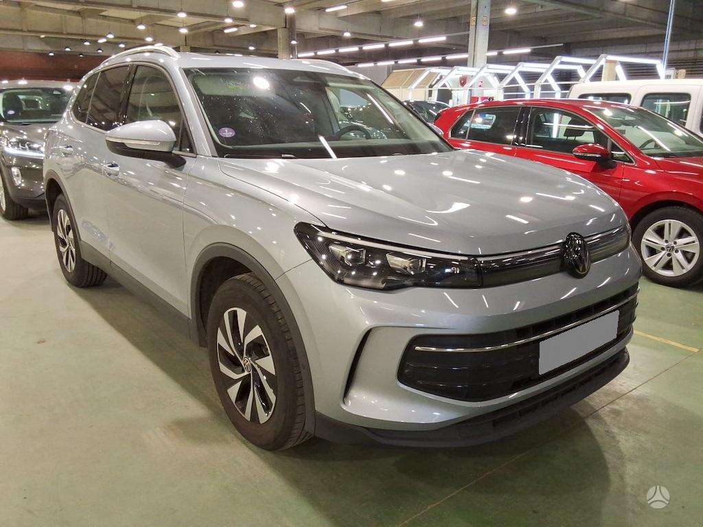 Volkswagen Tiguan - 3