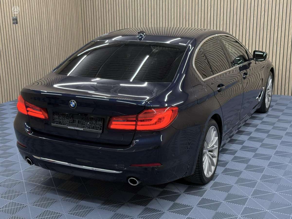 BMW 520, 2.0 l., Седан