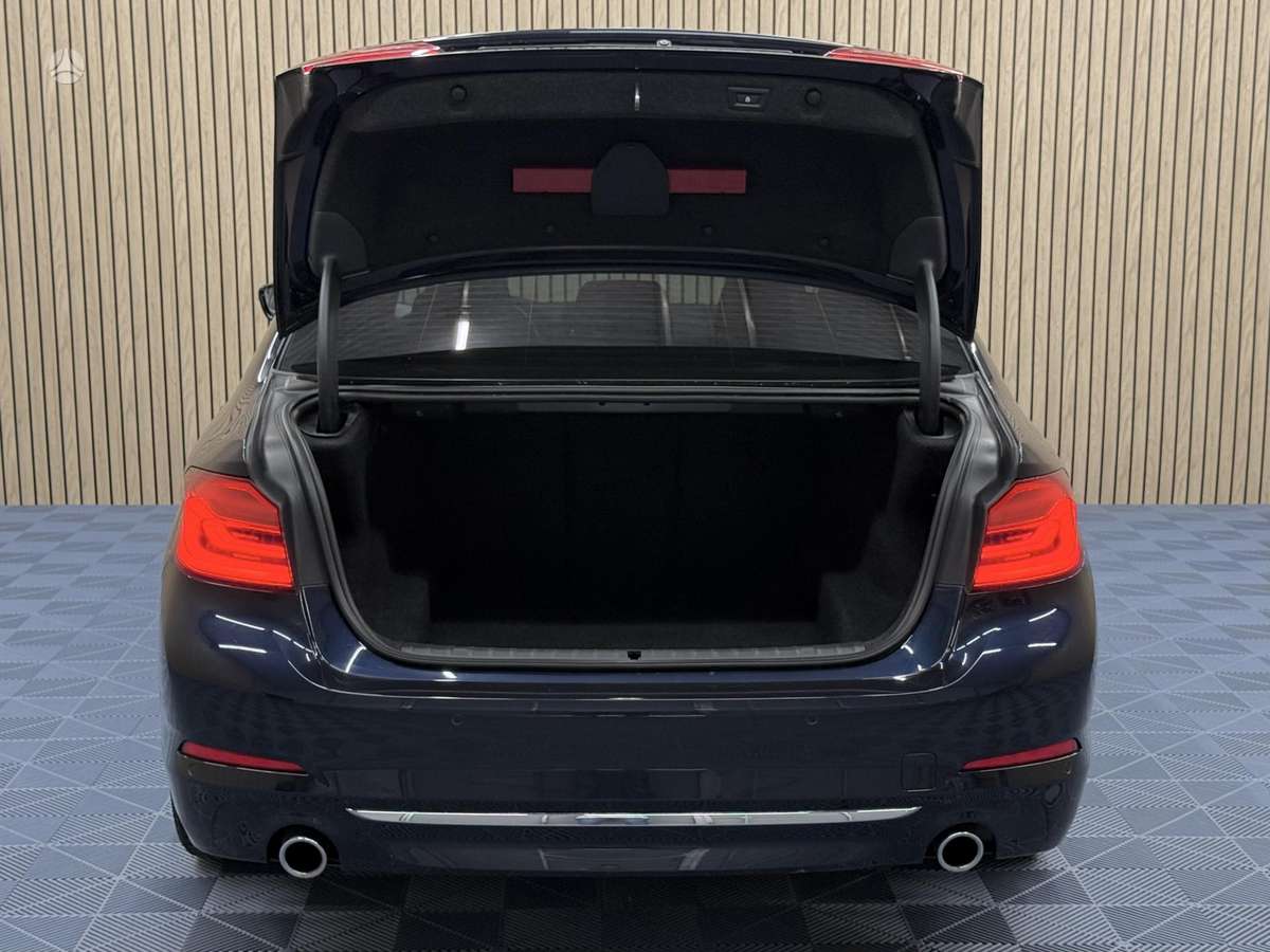 BMW 520, 2.0 l., Седан