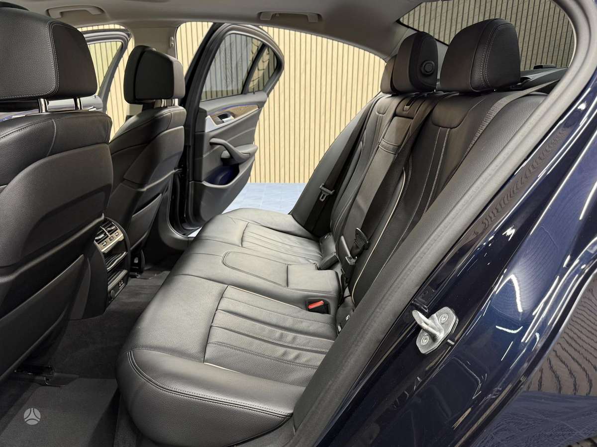 BMW 520, 2.0 l., Седан