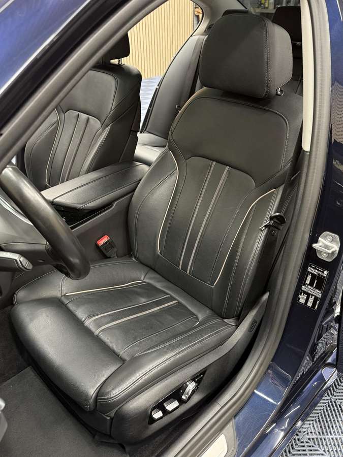 BMW 520, 2.0 l., Седан