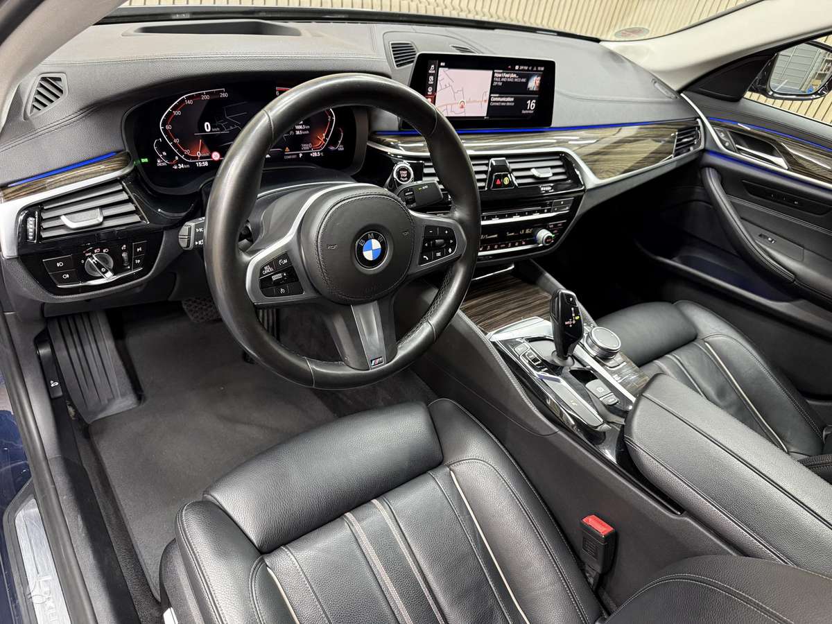 BMW 520, 2.0 l., Седан
