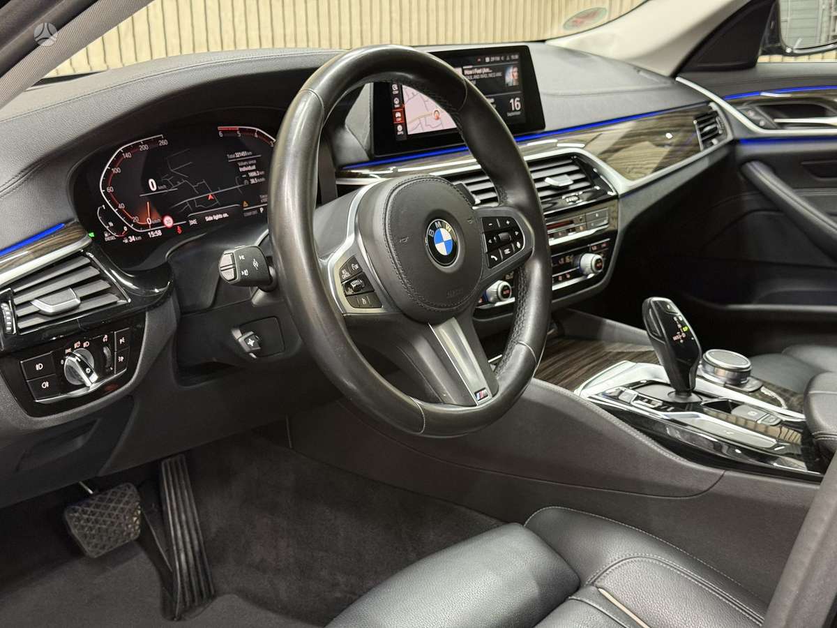 BMW 520, 2.0 l., Седан