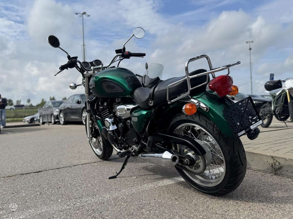 Triumph Legend 900cc, street / классические