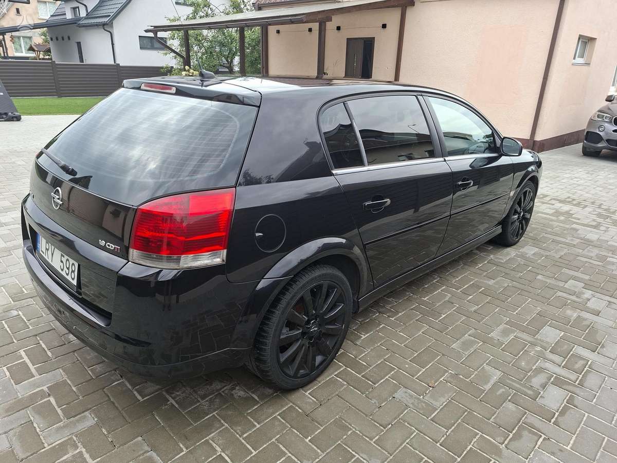 Opel Signum, 1.9 l., hatchback