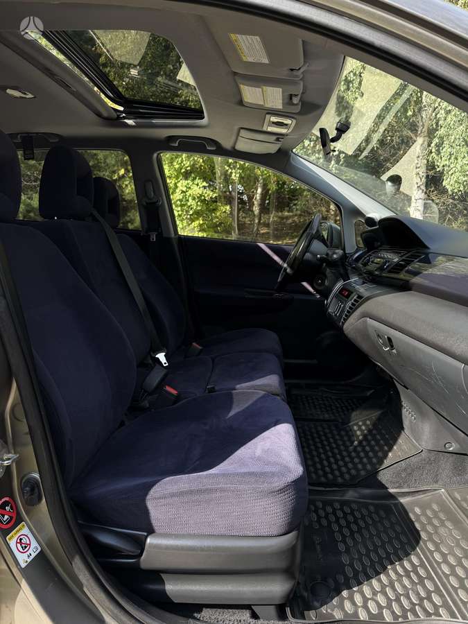 Honda FR-V, 1.8 l., Минивэн