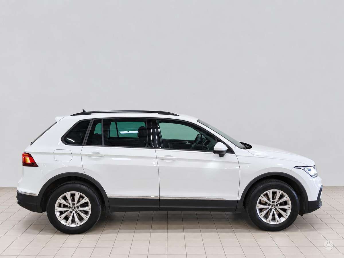 Volkswagen Tiguan - 4