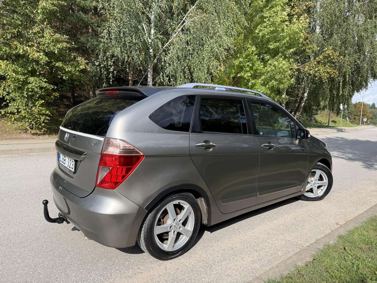 Honda FR-V, 1.8 l., Минивэн