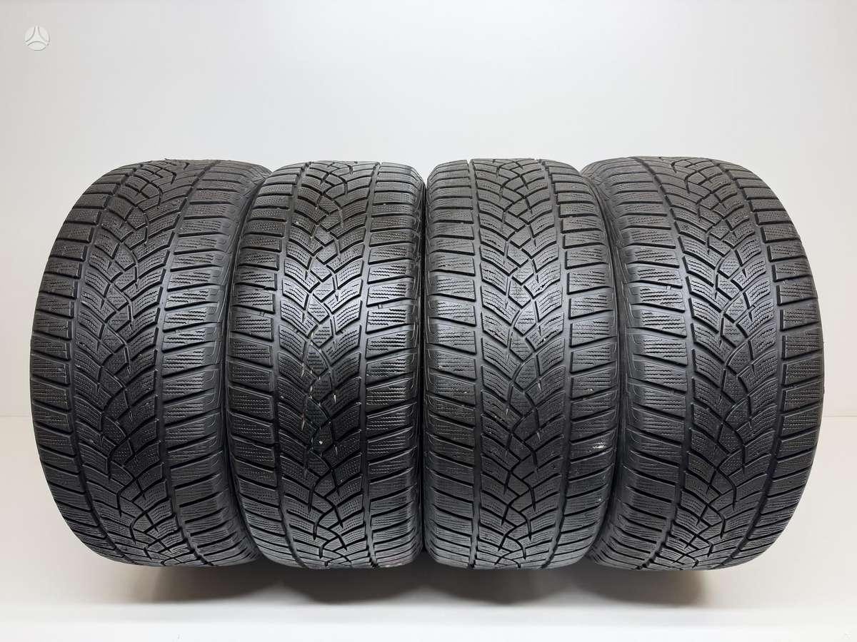 Goodyear UltraGrip Perfomance, winter 235/45 R18