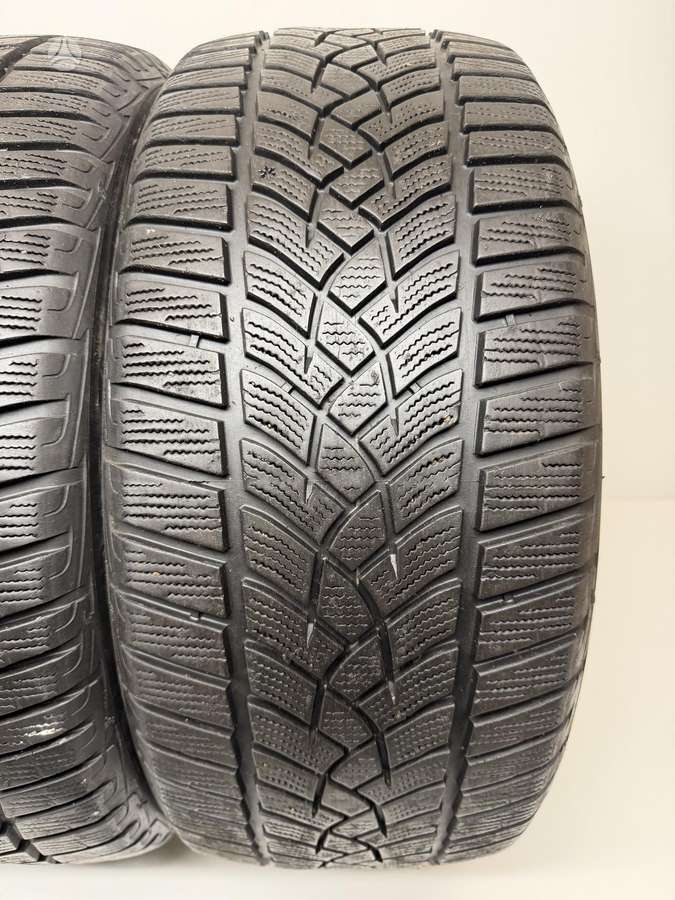 Goodyear UltraGrip Perfomance, winter 235/45 R18