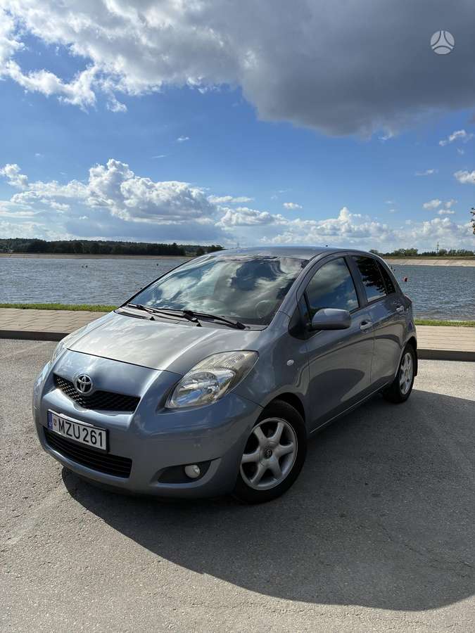 Toyota Yaris - 1
