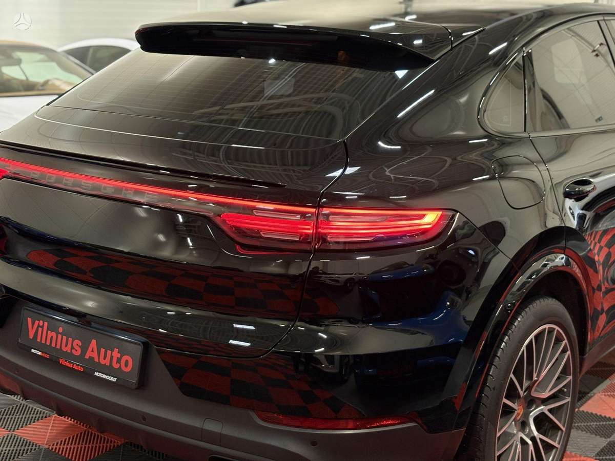 Porsche Cayenne Coupe - 8