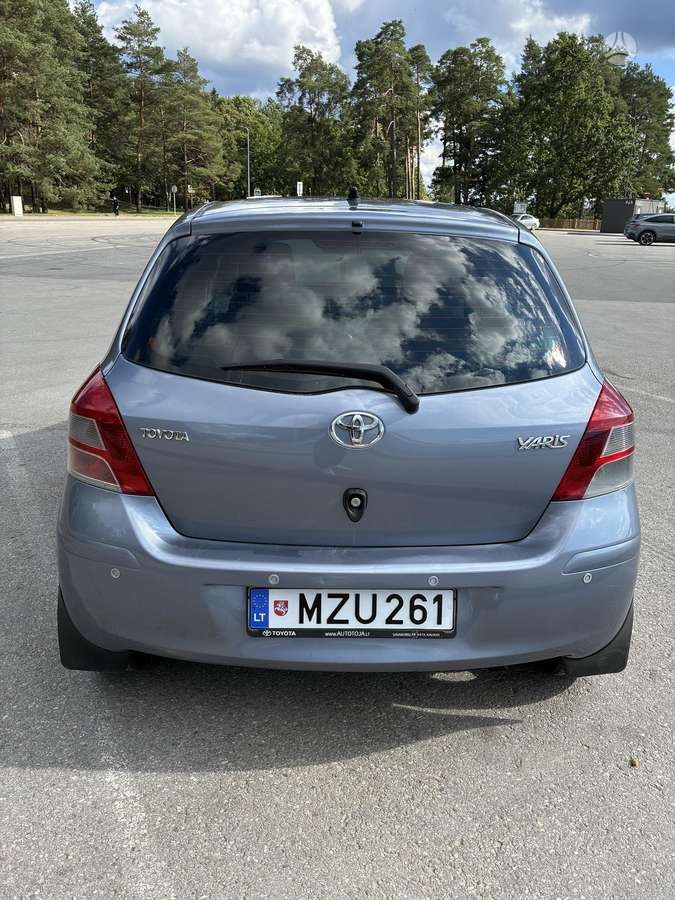 Toyota Yaris - 4
