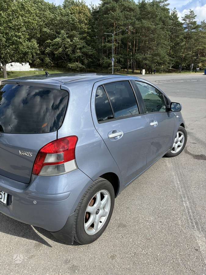Toyota Yaris - 5