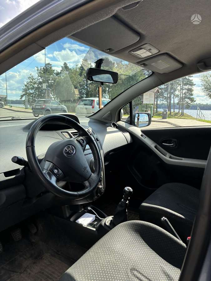 Toyota Yaris - 8