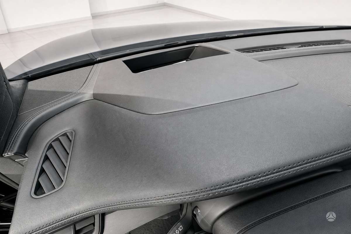 Audi SQ7, 4.0 l., off-road / crossover