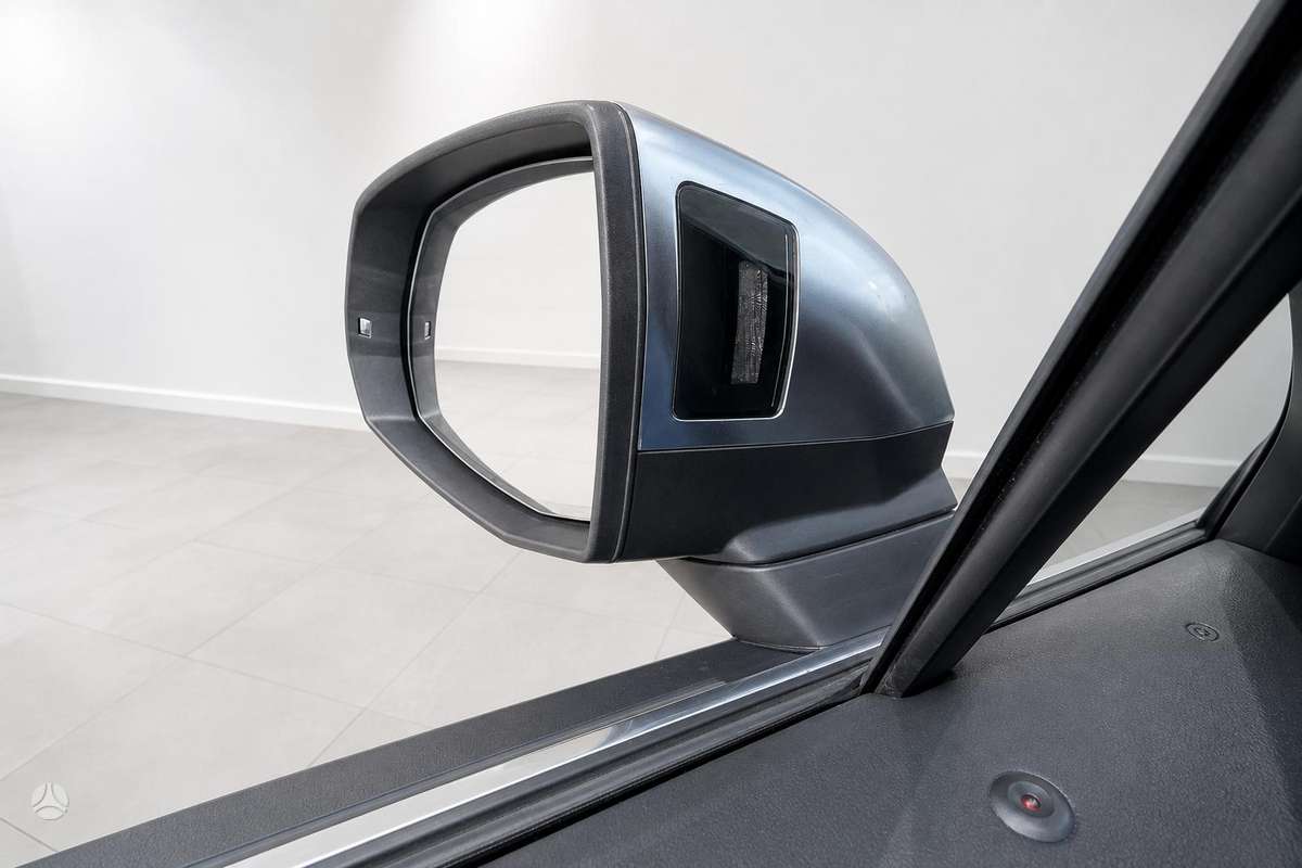 Audi SQ7, 4.0 l., off-road / crossover