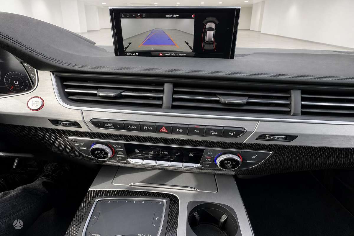 Audi SQ7, 4.0 l., off-road / crossover