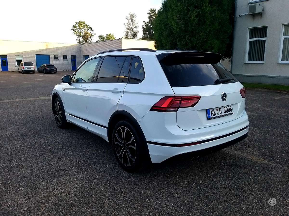 Volkswagen Tiguan - 8