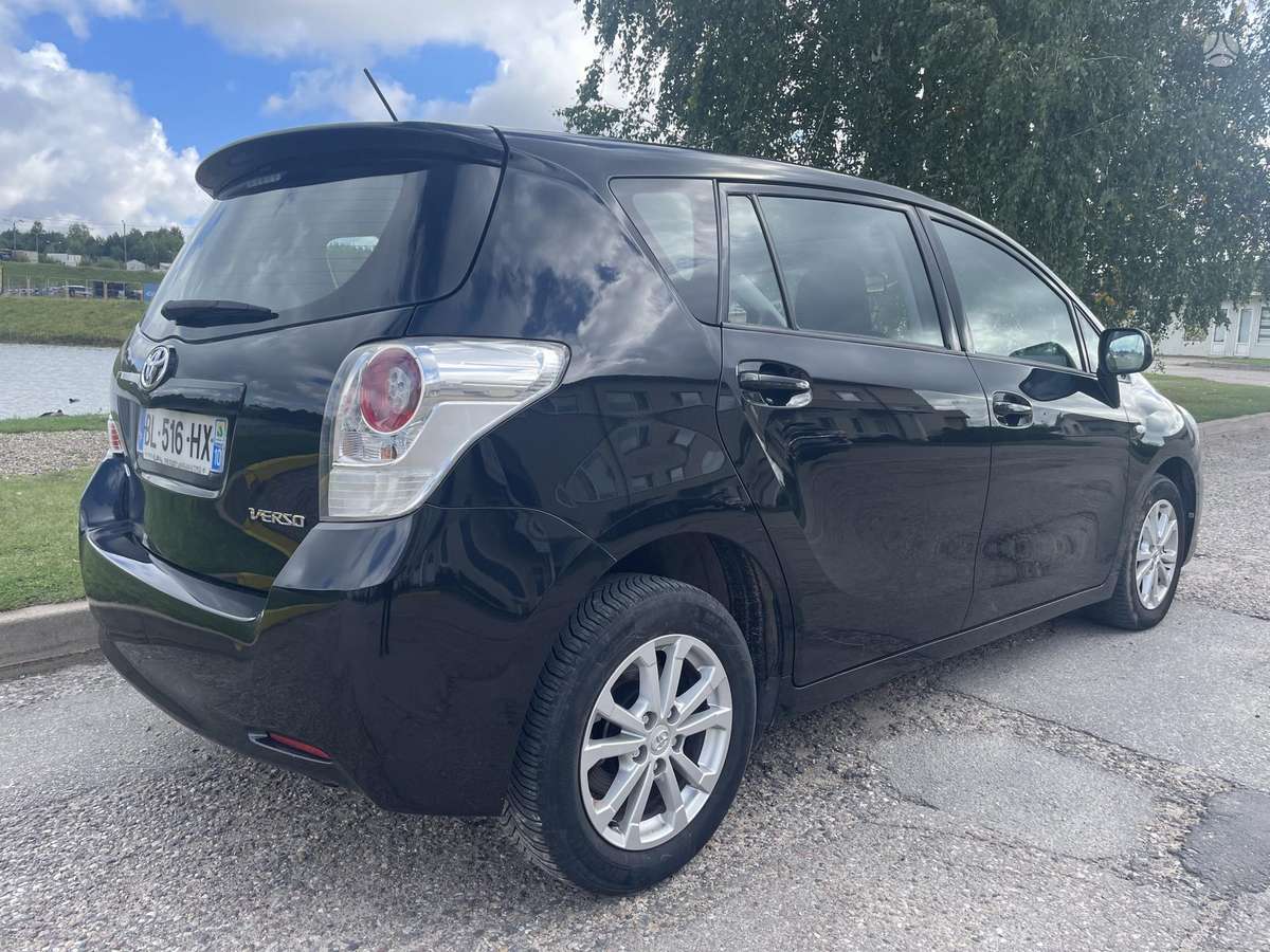 Toyota Verso - 3
