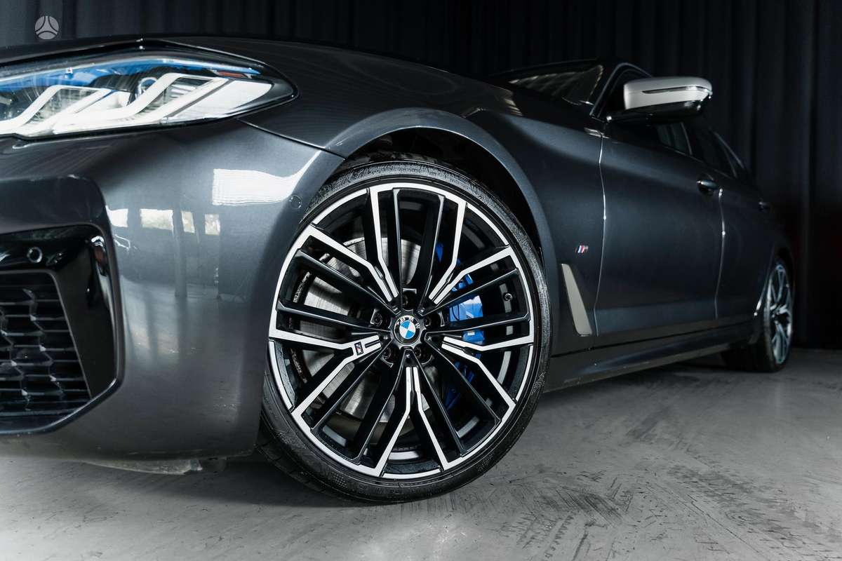 BMW M550, 4.4 l., Седан