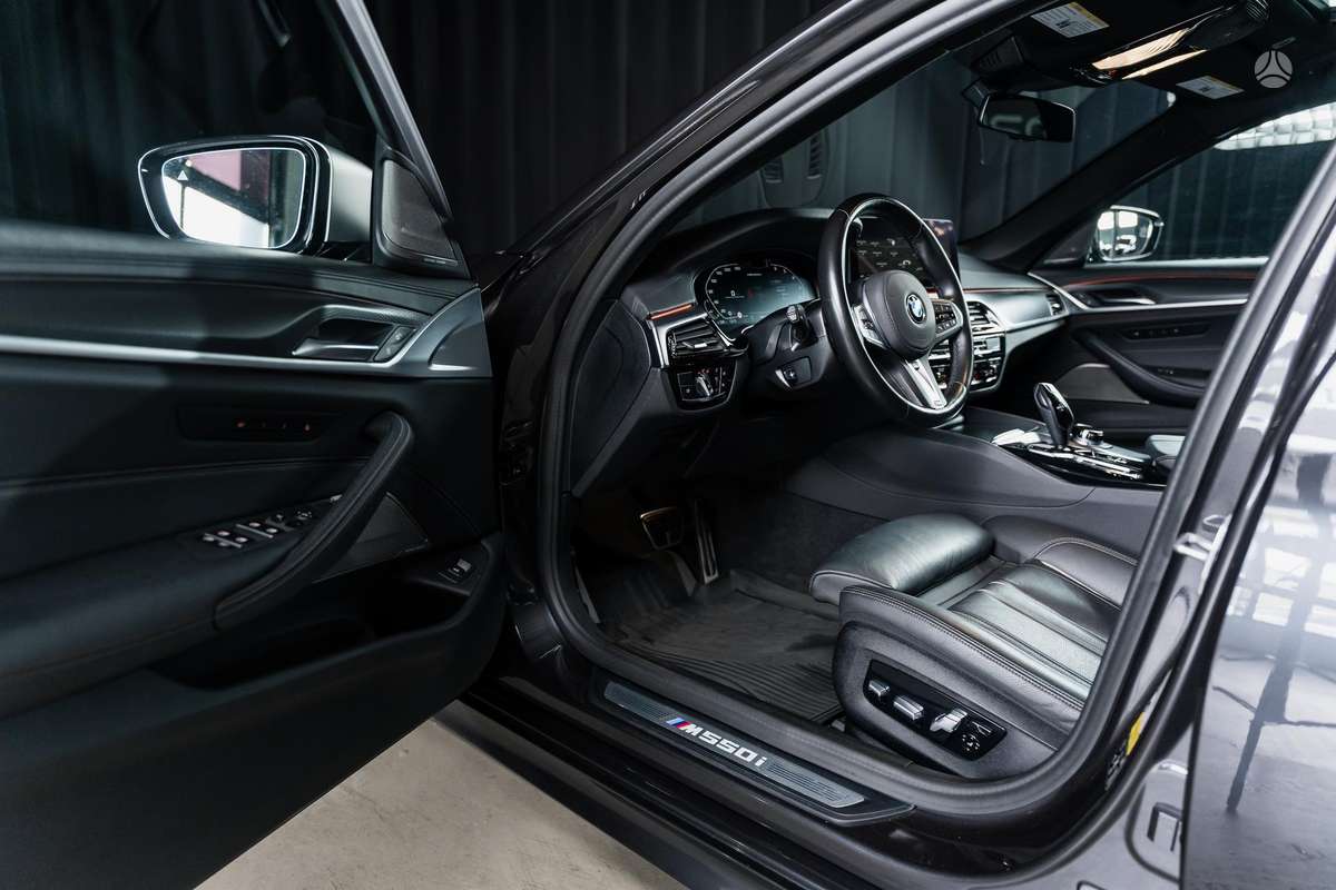 BMW M550, 4.4 l., Седан