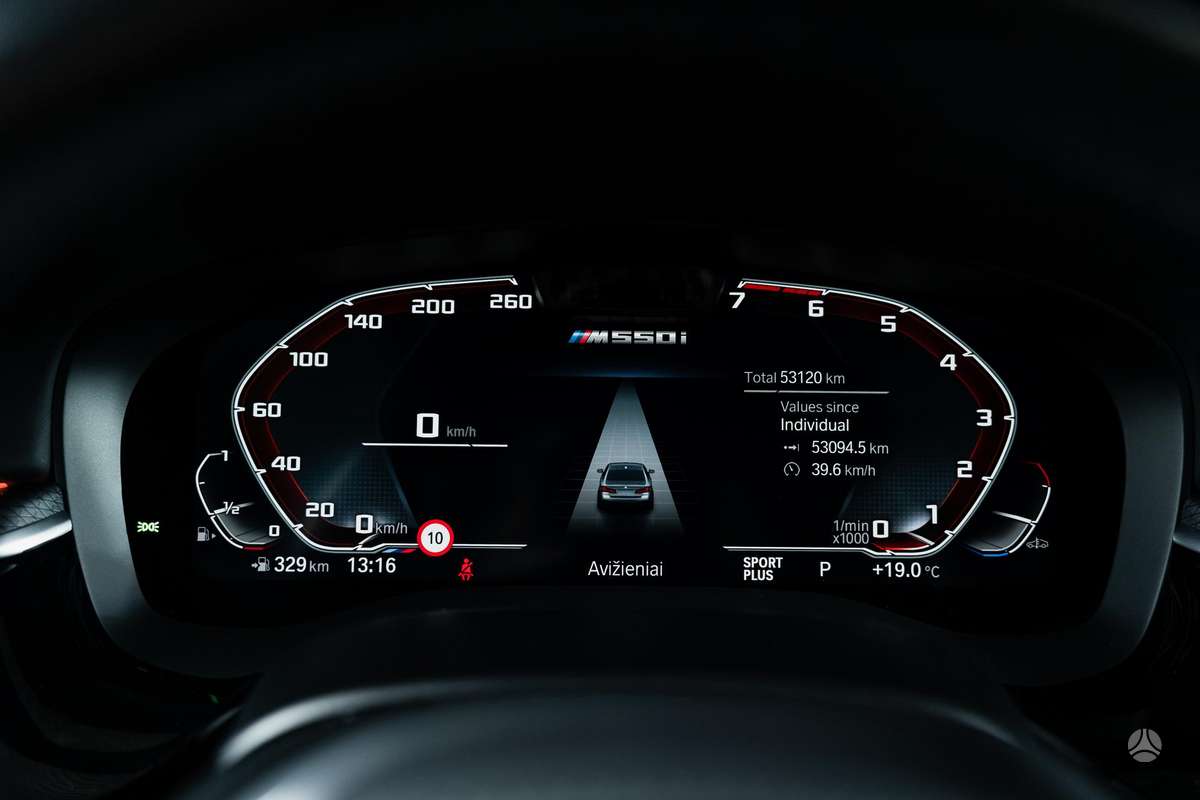 BMW M550, 4.4 l., Седан