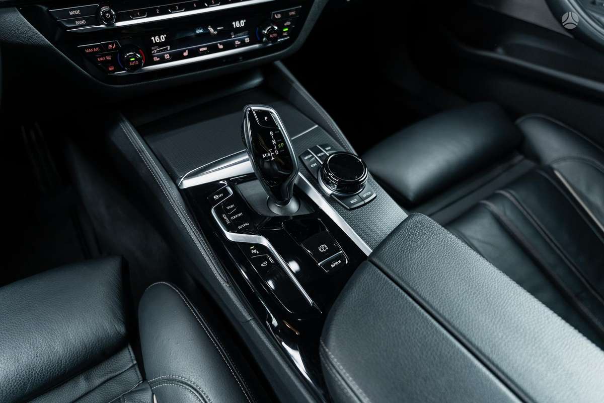 BMW M550, 4.4 l., Седан