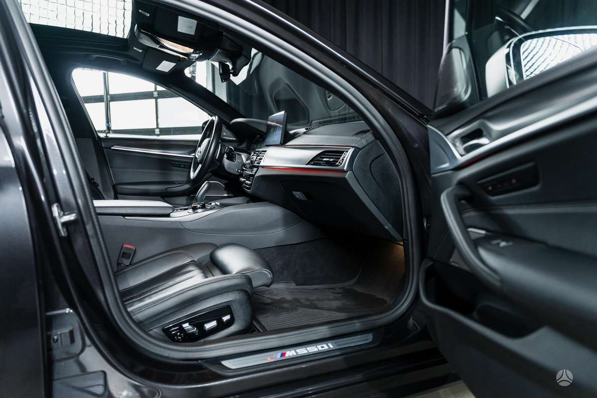 BMW M550, 4.4 l., Седан