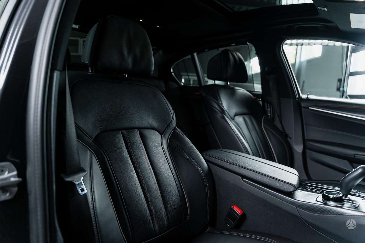 BMW M550, 4.4 l., Седан