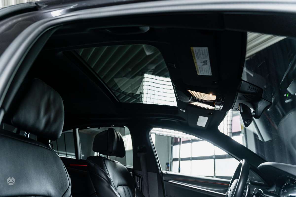 BMW M550, 4.4 l., Седан