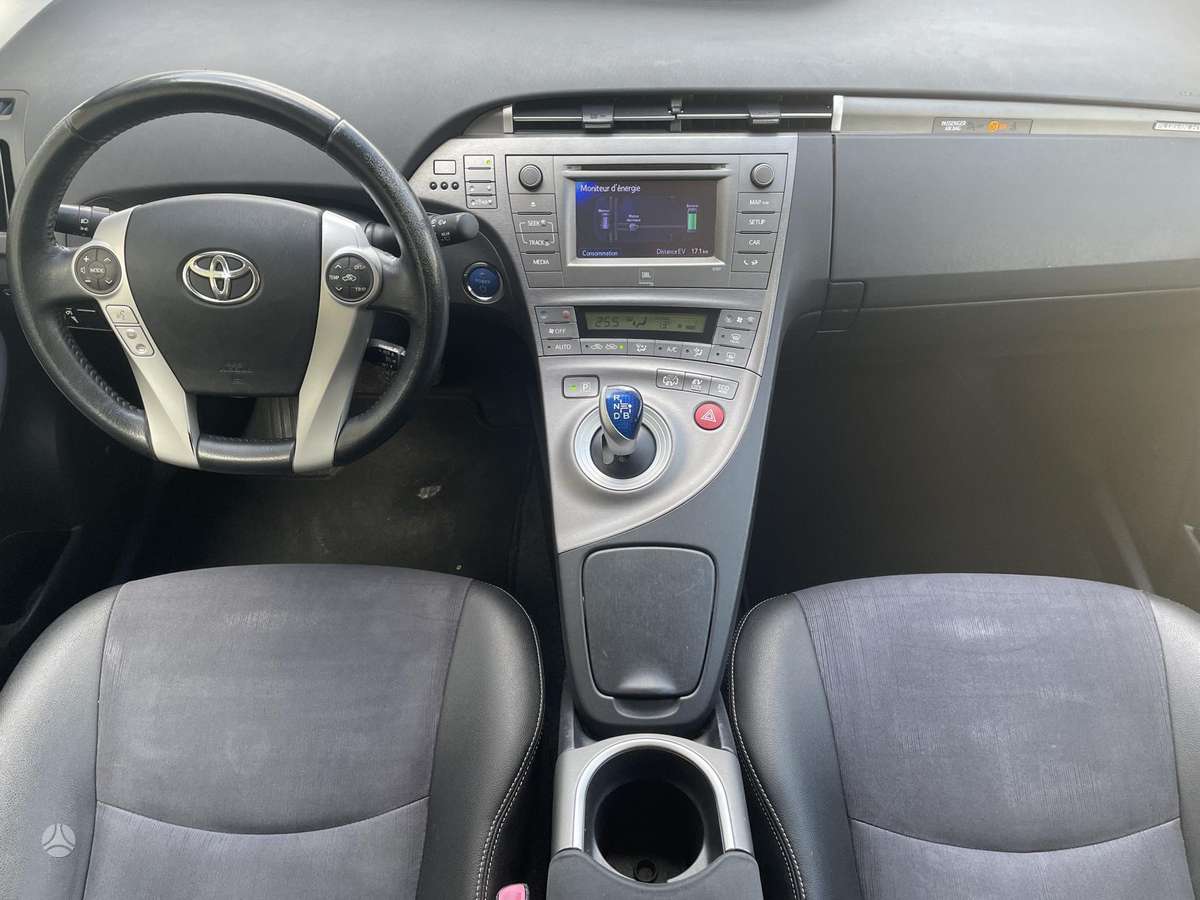 Toyota Prius - 6