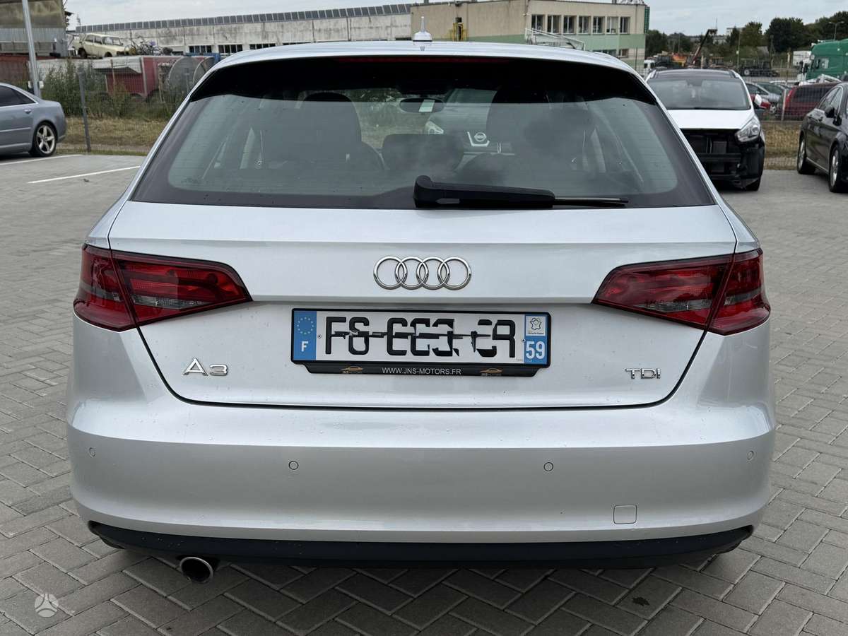 Audi A3, 1.6 l., hatchback