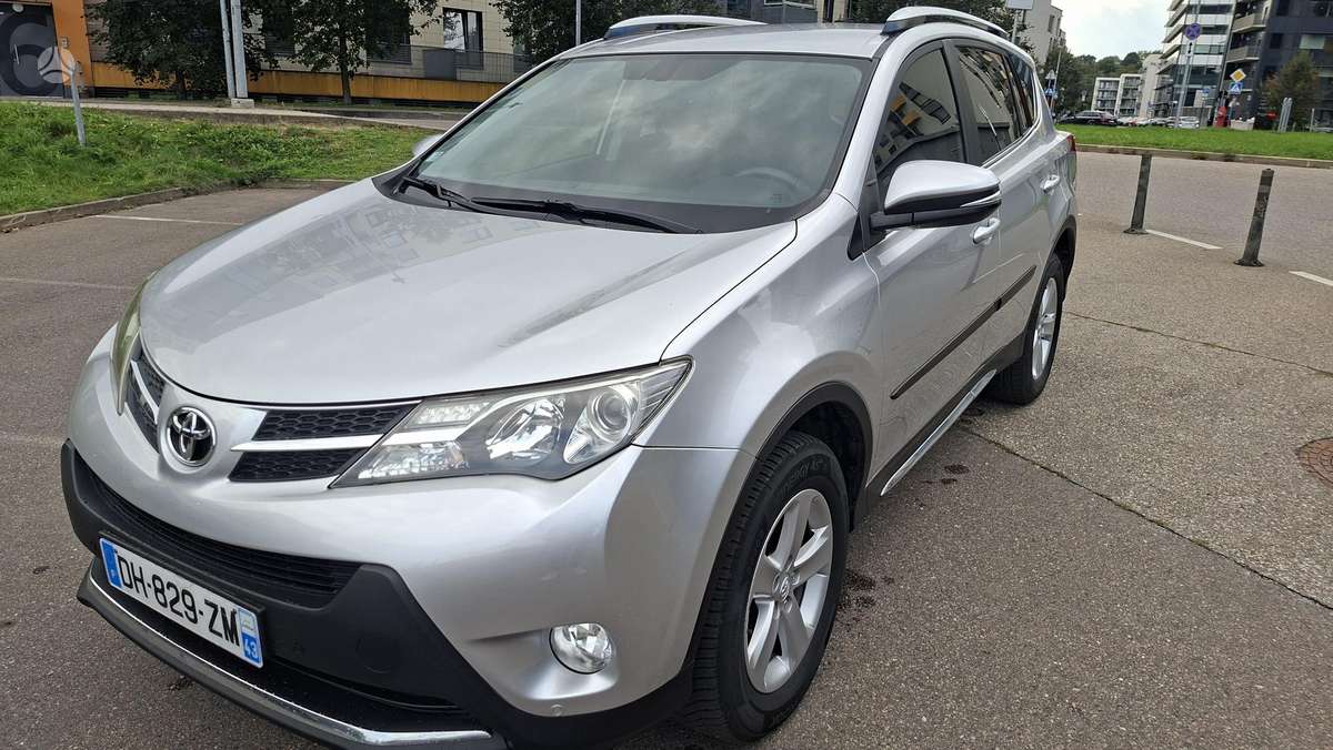 Toyota RAV4 - 4