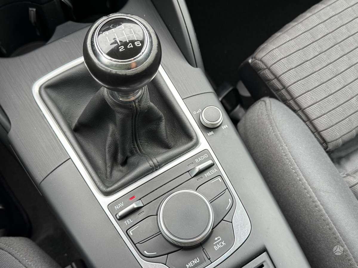 Audi A3, 1.6 l., hatchback
