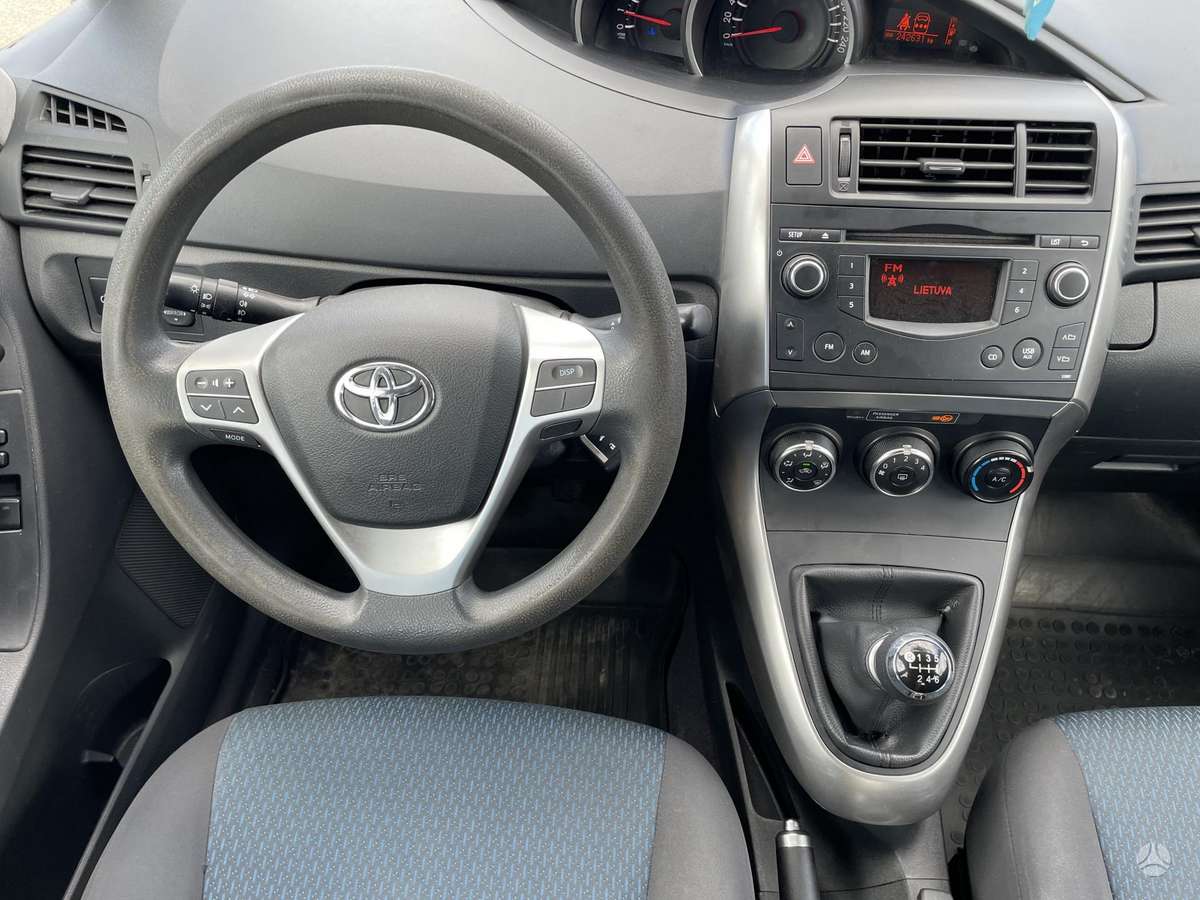 Toyota Verso - 6