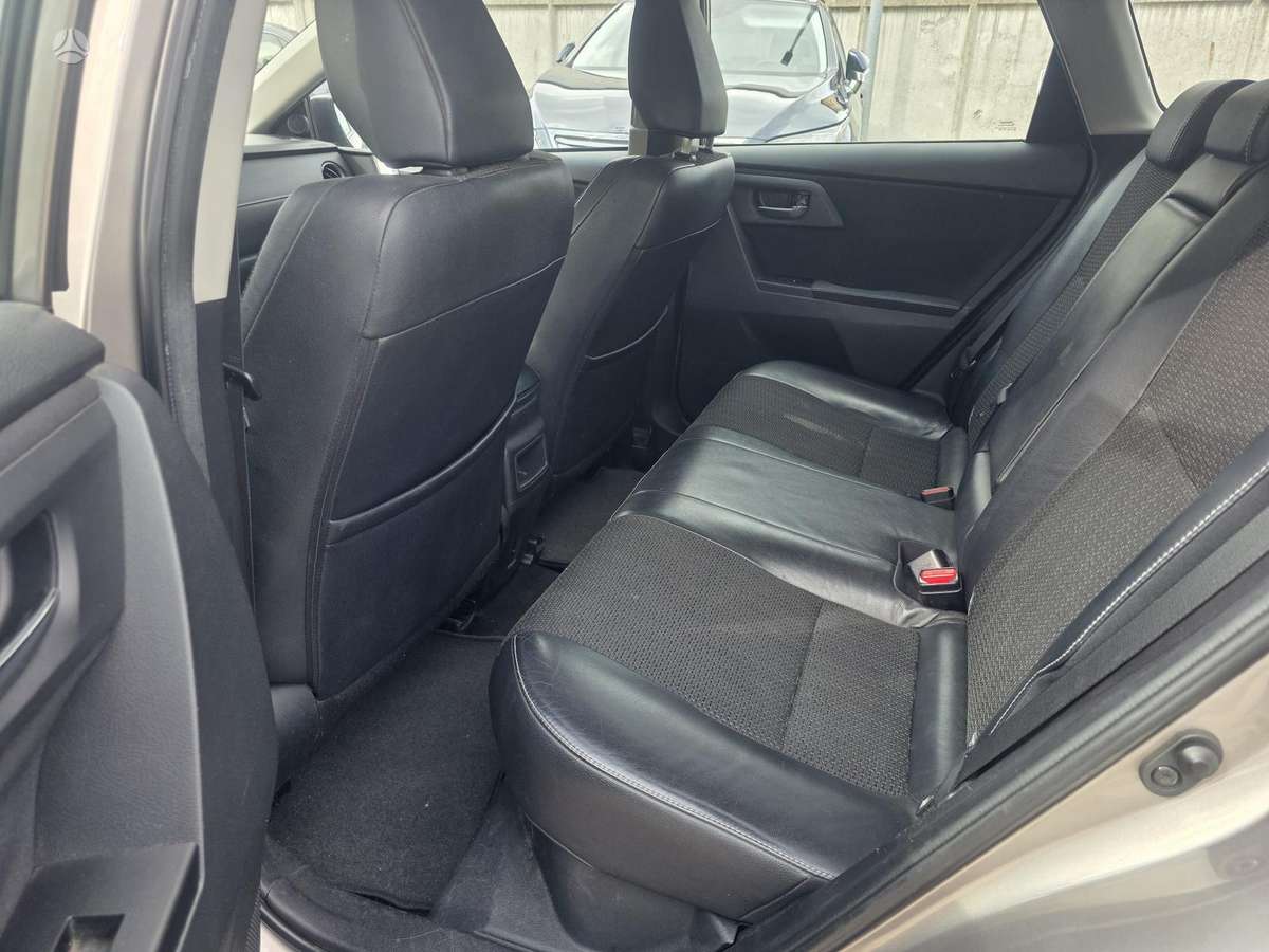 Toyota Auris - 9