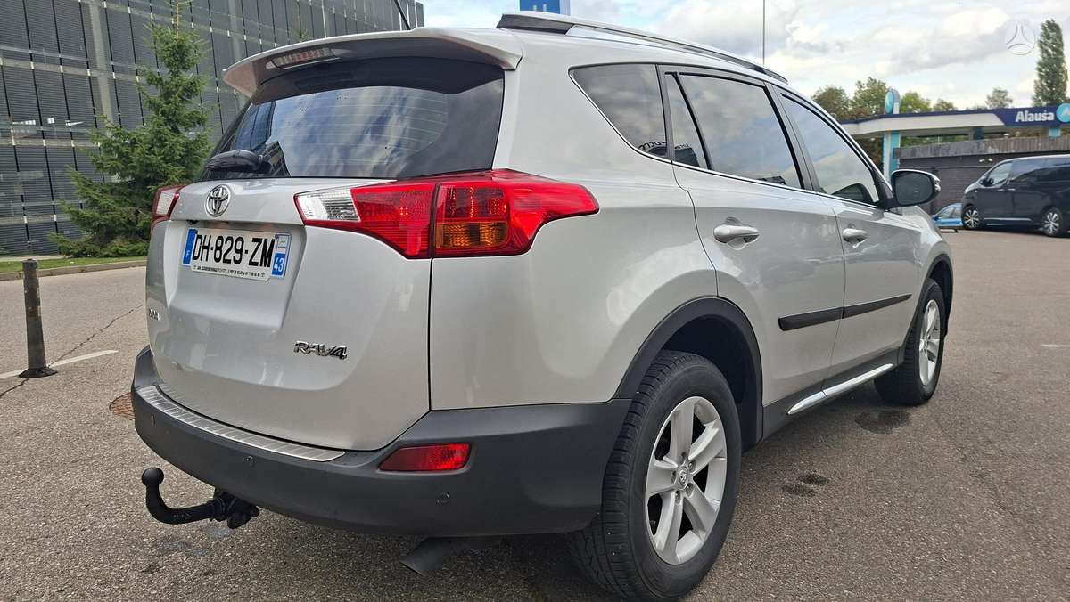 Toyota RAV4 - 7