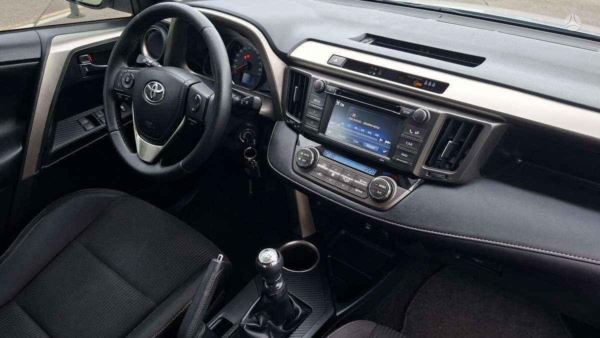 Toyota RAV4 - 10