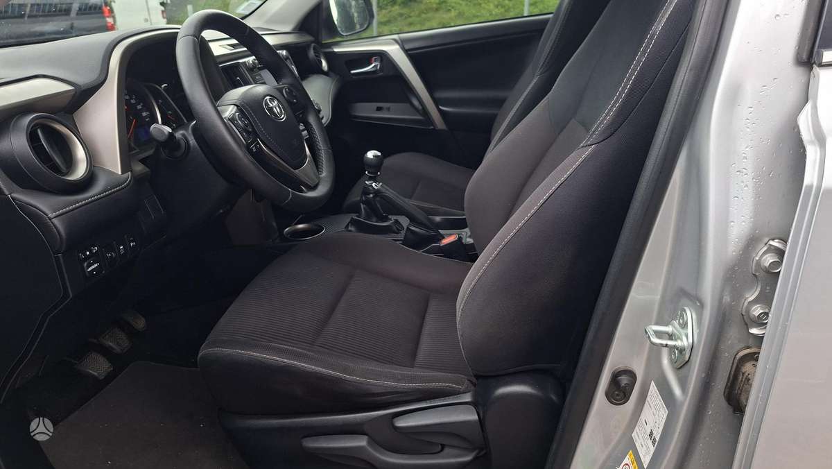 Toyota RAV4 - 12