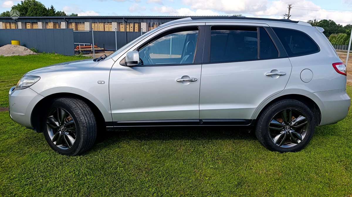 Hyundai Santa Fe - 3