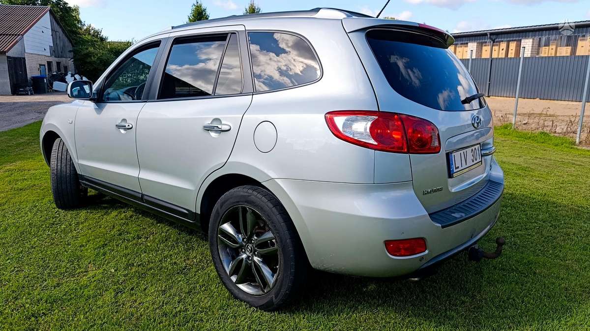Hyundai Santa Fe - 4