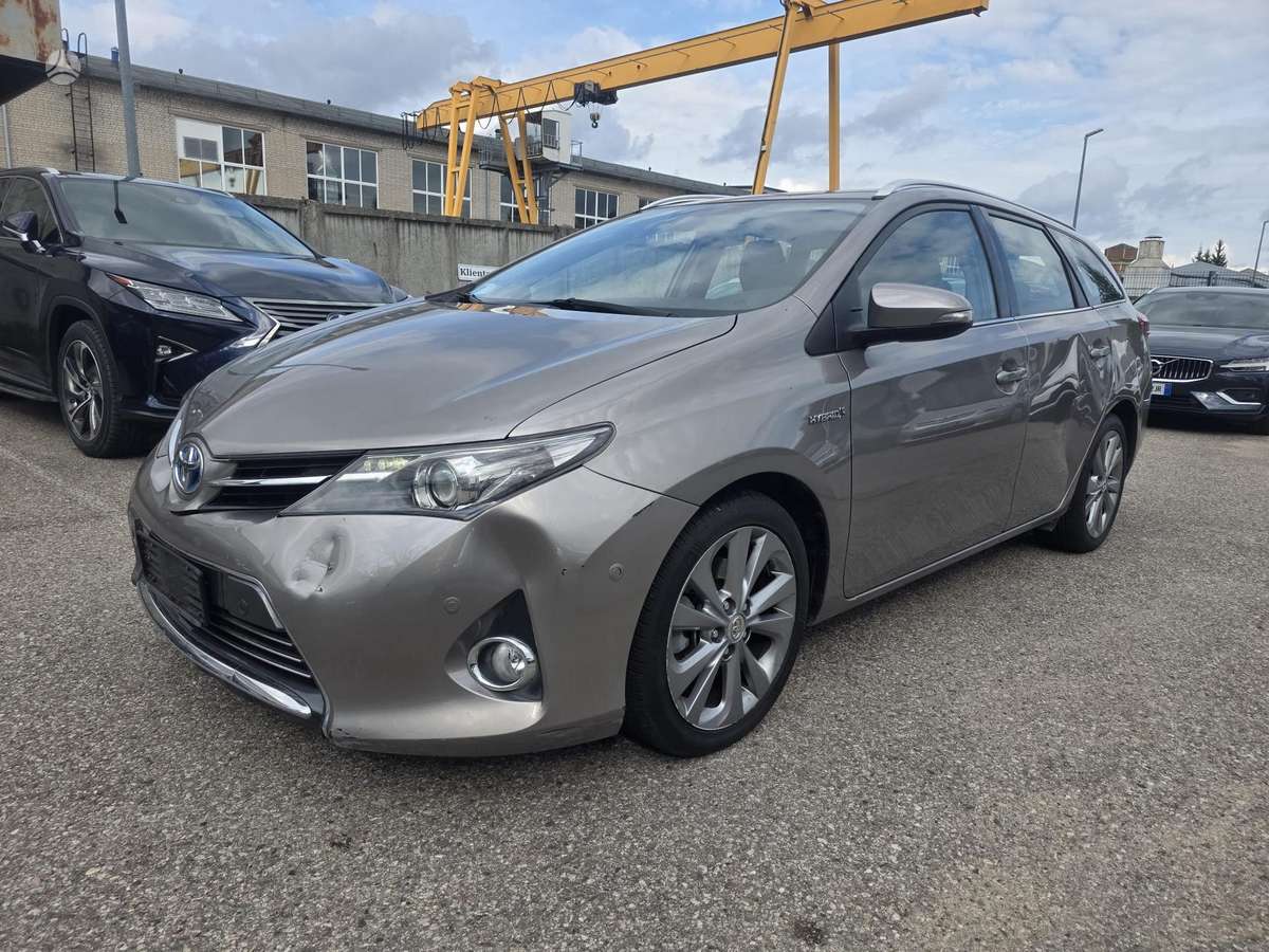 Toyota Auris - 1