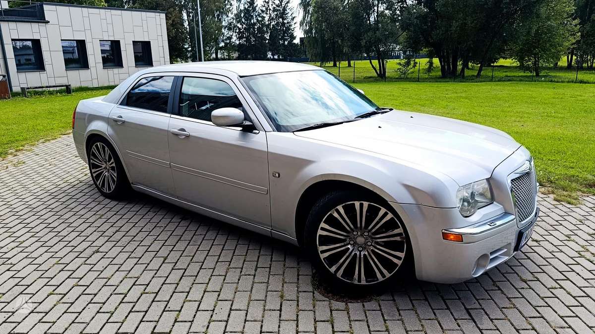Chrysler 300C - 9