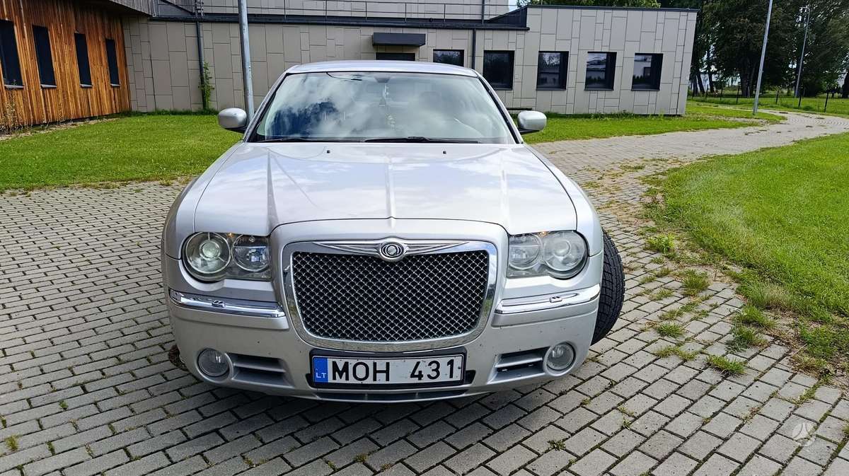 Chrysler 300C - 10