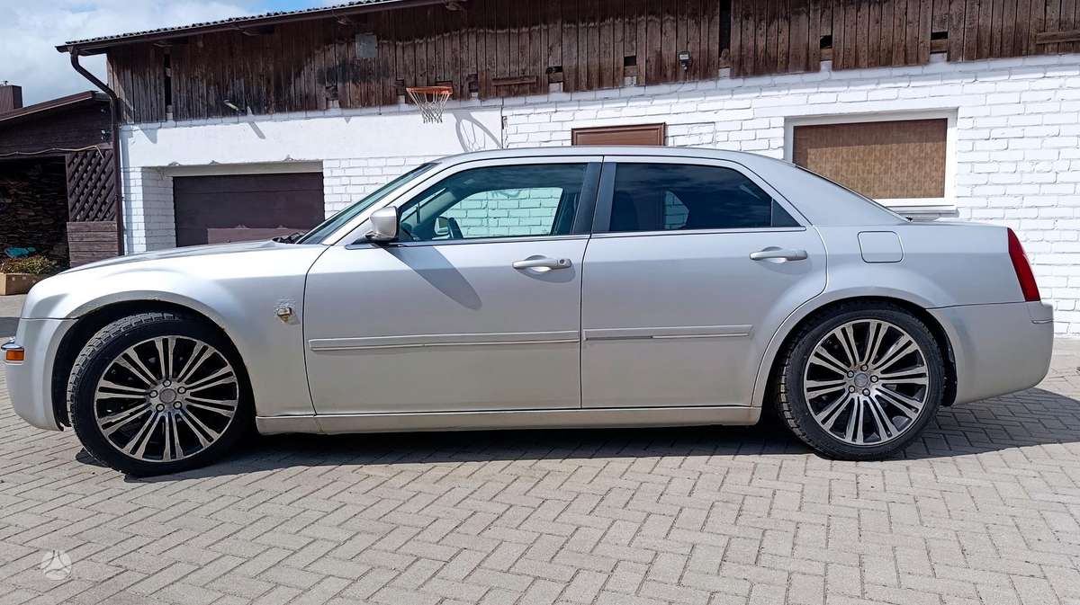 Chrysler 300C - 4