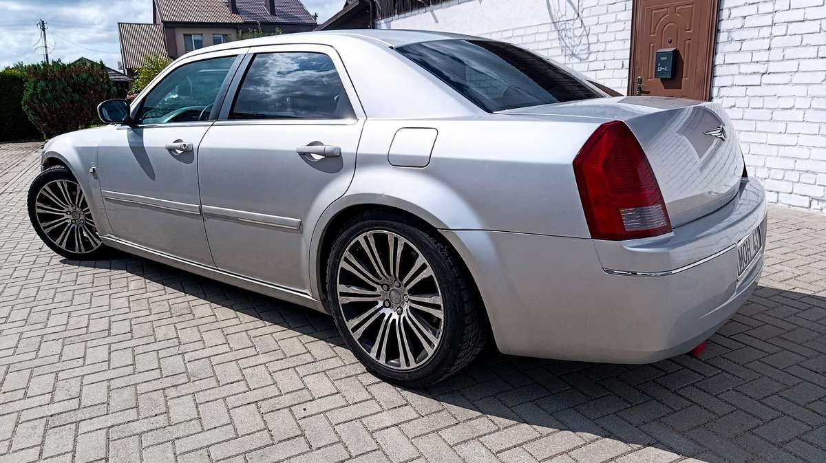 Chrysler 300C - 5
